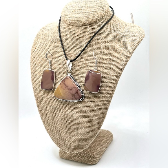 Mookaite Pendant & Earrings Set - Picture 13 of 14